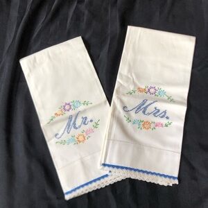 Vtg Embroidered Mr. and Mrs. Pillow Cases